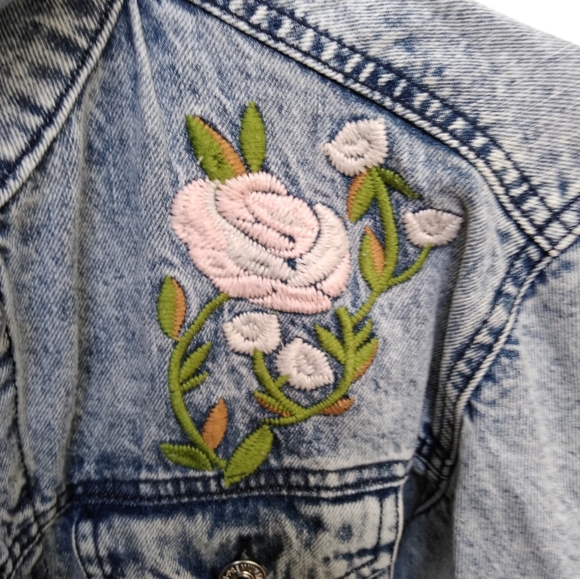 Denim jacket - Picture 2 of 3